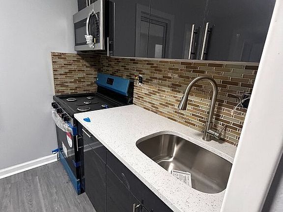 2nd image of 23 Cedar St APT 5