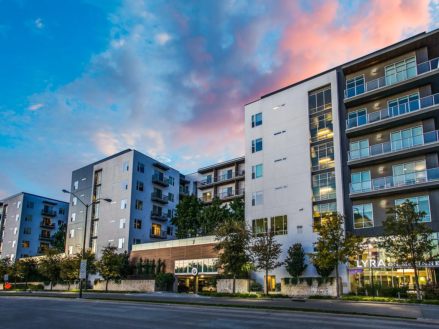 Lyra on McKinney — Photo 4