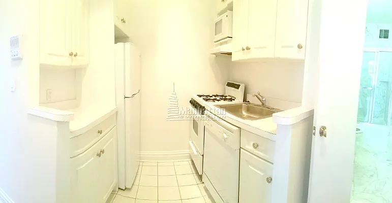 Rented by Manhattan Connection | media 20