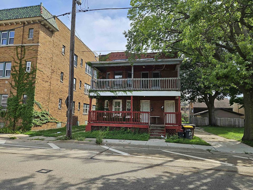 1st image of 210 S 6th St