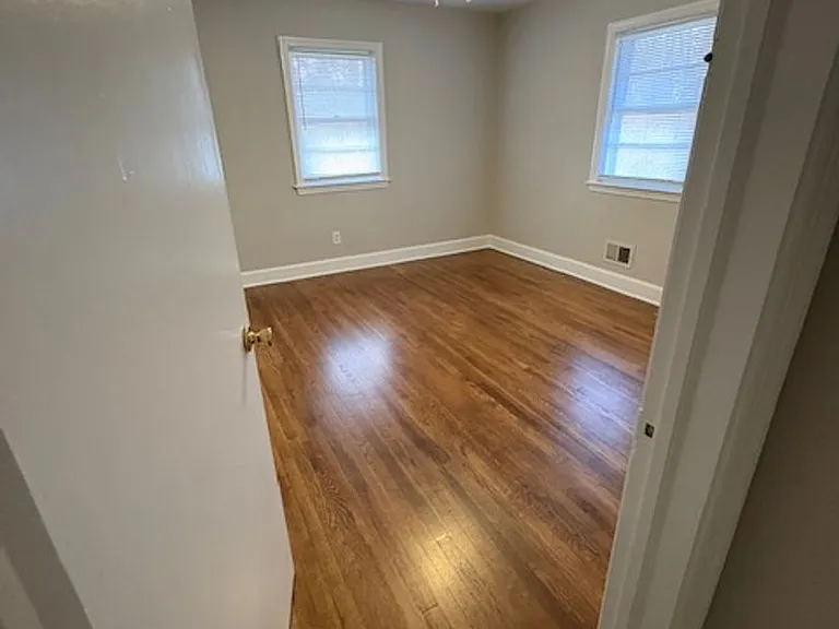 403 Smith Ave #B — Photo 17