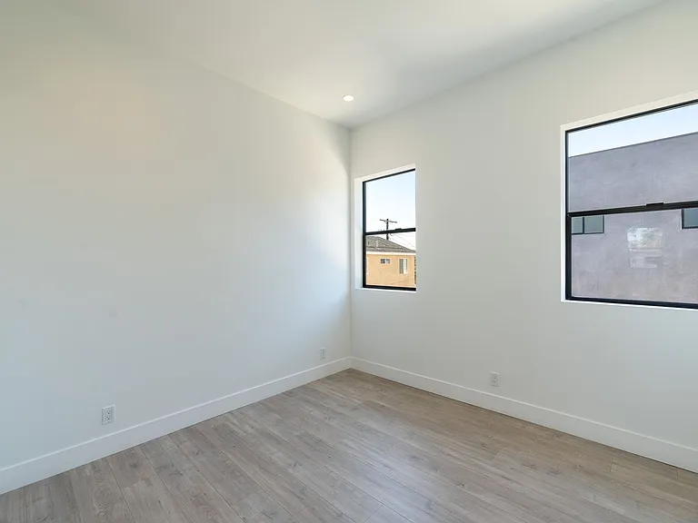 1805-1807 S Longwood Ave #1809 — Photo 19