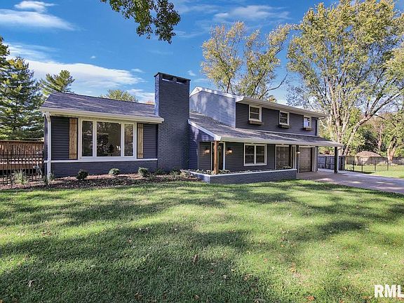 4th image of 5741 N Woodlawn Ct