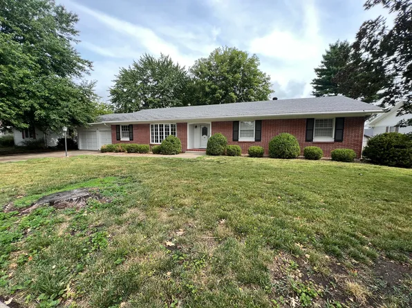 19 E Mission St, Marshall, MO 65340