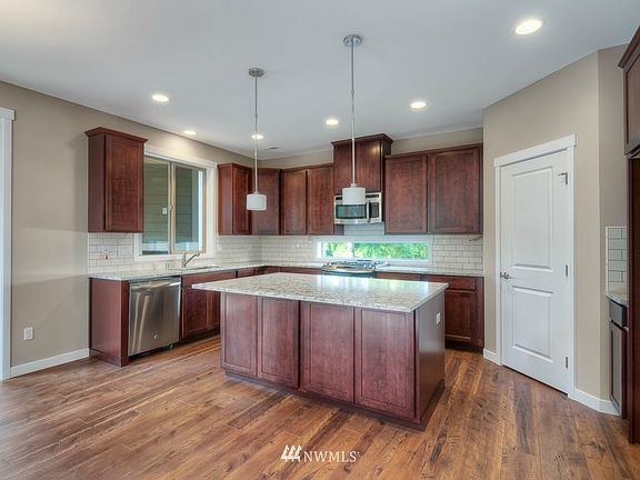 3rd image of 1328 37th (lot 61) StPl SE