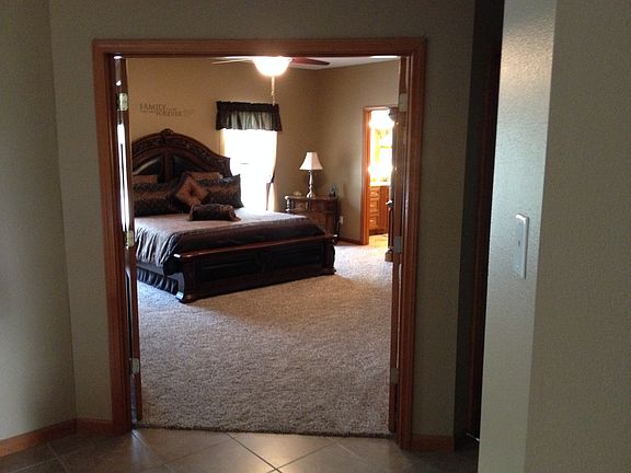 2nd image of 2925 Amberwood Dr