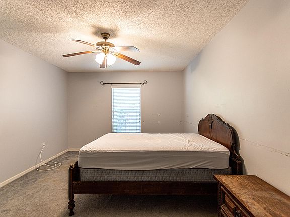 5th image of 1072 Buccaneer Blvd