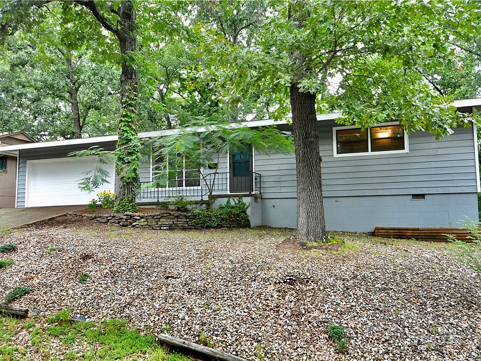 1st image of 34 Tamworth Cir