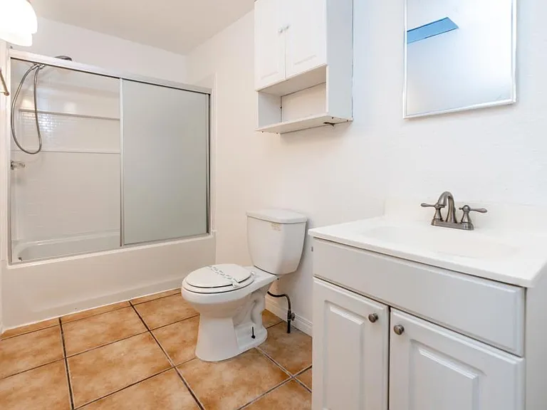 1568 Primera St #B — Photo 10