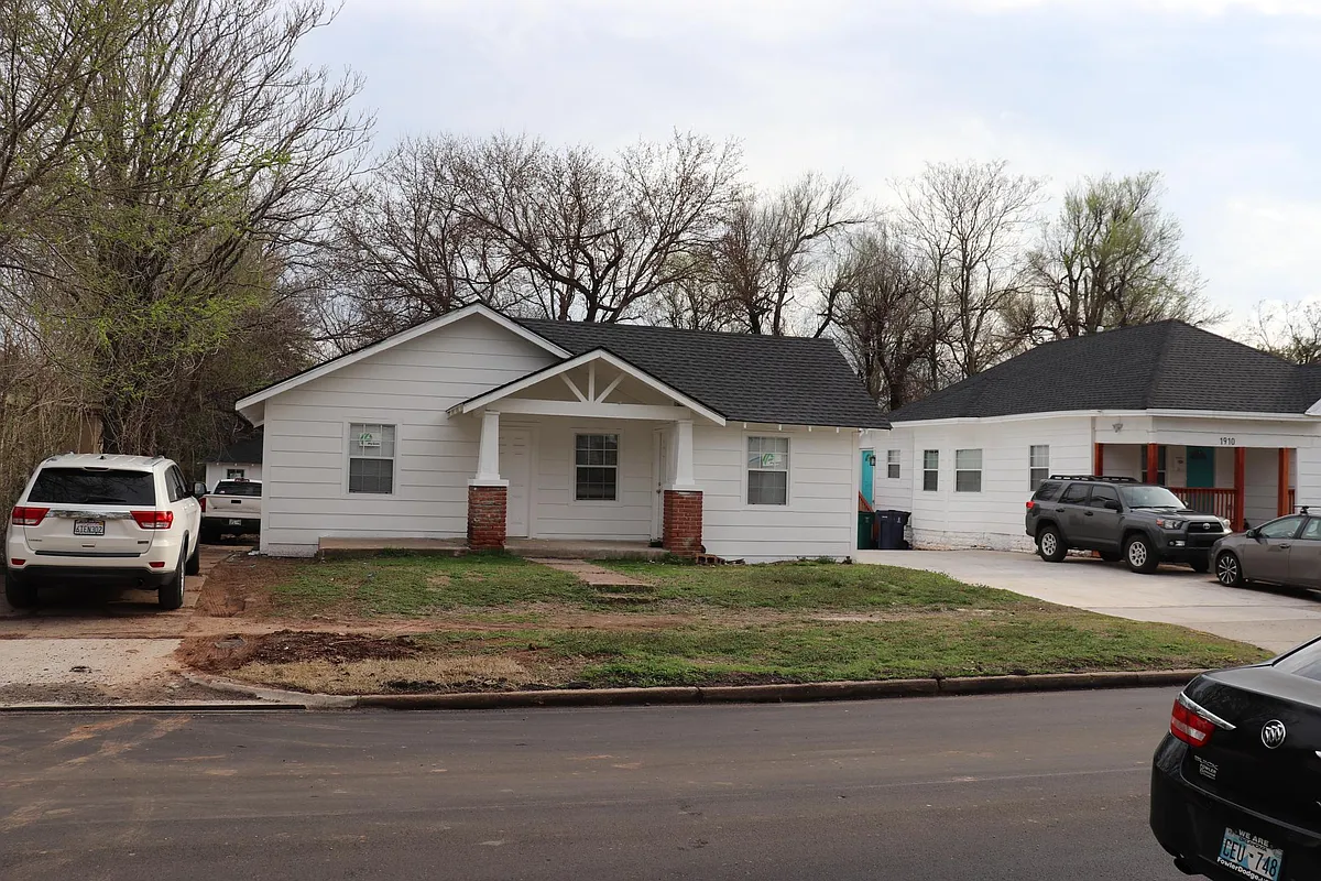 Building Photo - 1902 NW 8th St
