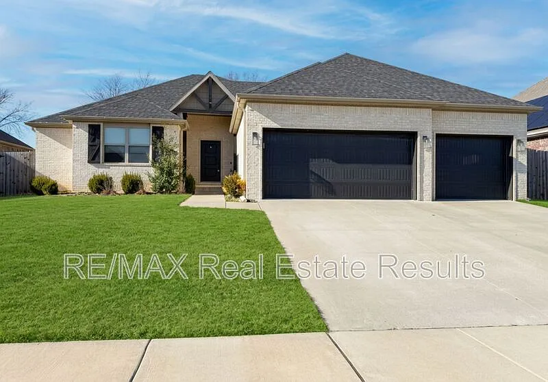 751 Spicewood Trl
