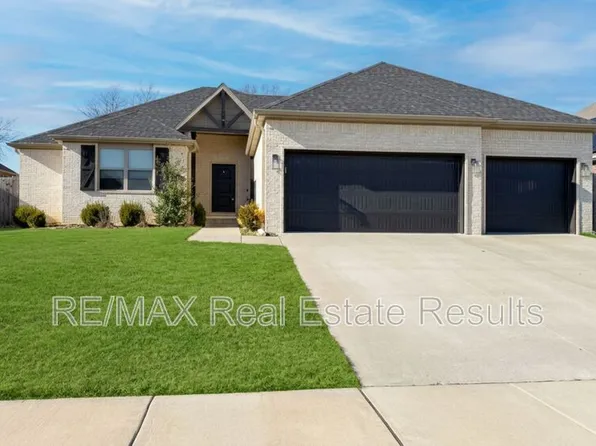 751 Spicewood Trl, Centerton, AR 72719
