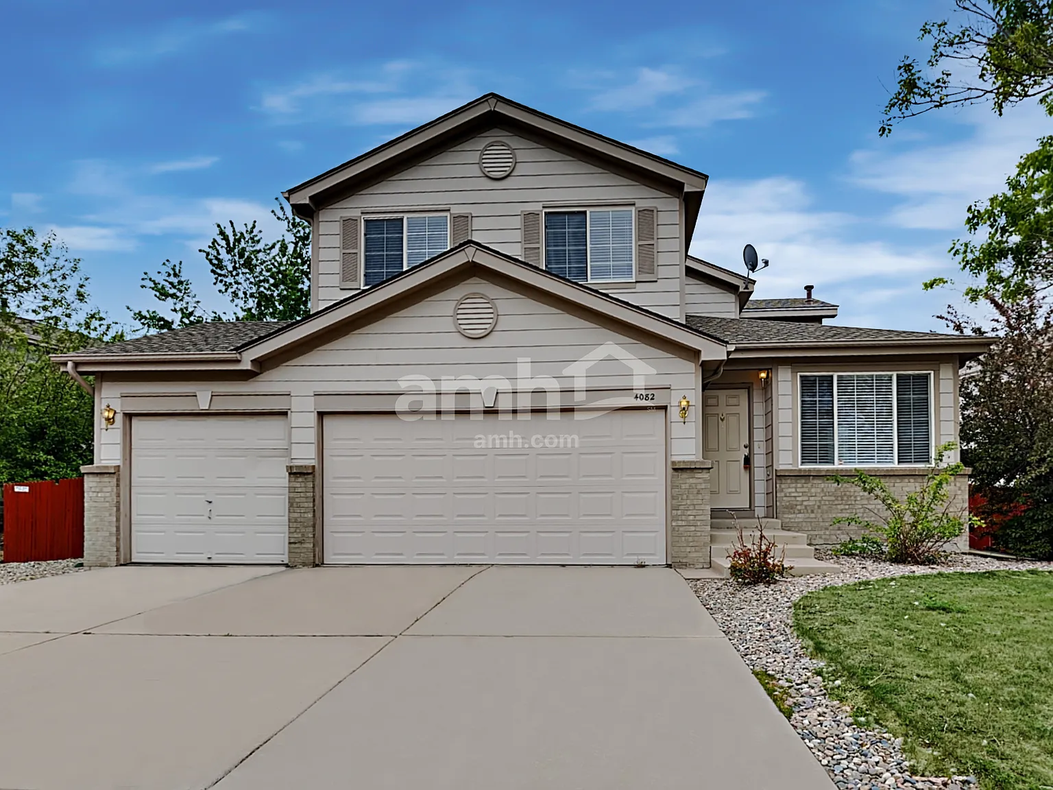 5 bed, 2.5 bath, 2724 sqft, $3,255 — Photo 1