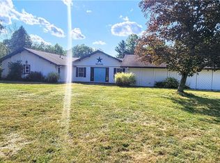 1090 River Rd, Hinckley, OH 44233