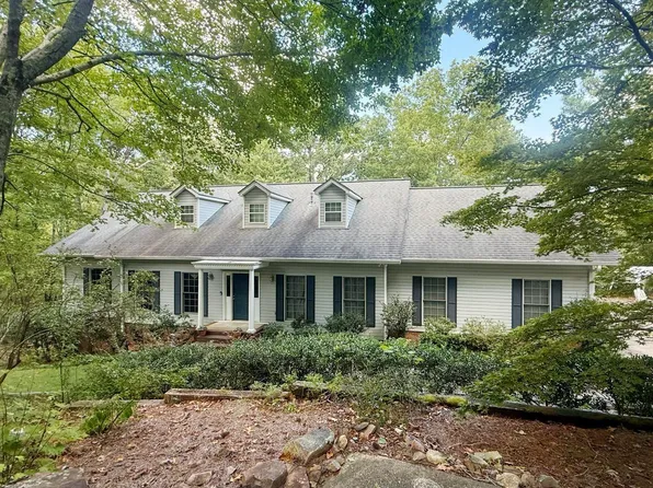 1 Laurel Canyon St, Anniston, AL 36207