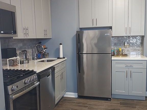 3rd image of 50 Shore Blvd APT 2D