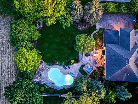4th image of 173 Golf Course Rd