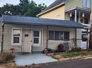 922 SE Orcutt Ave, Roseburg, OR