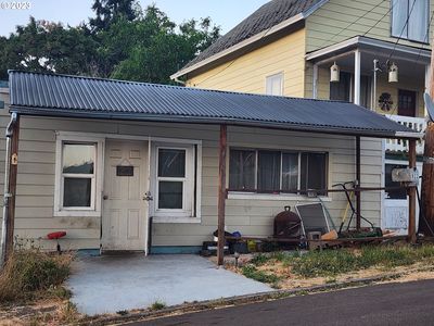 922 SE Orcutt Ave, Roseburg, OR, 97470
