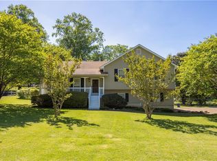 514 E Cherokee Ct, Woodstock, GA 30188