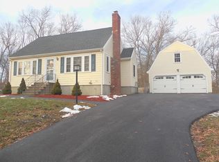 17 Laurel Ln, Bellingham, MA 02019