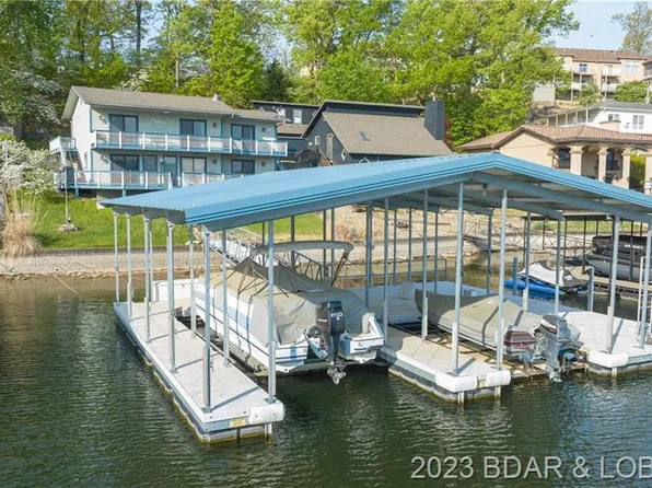 52 Crisse Dr, Sunrise Beach, MO 65079