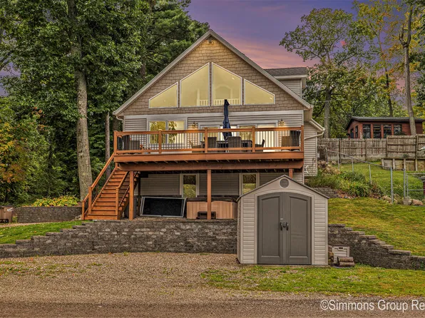 12375 Woodland Park Dr NE, Belding, MI 48809