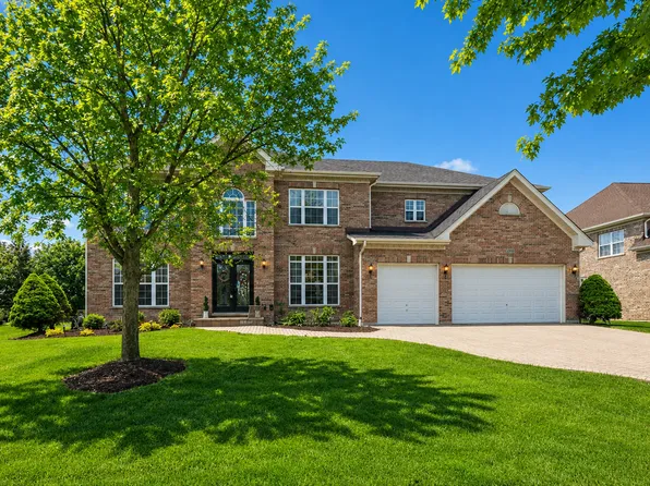 5423 Swan Cir, Hoffman Estates, IL 60192