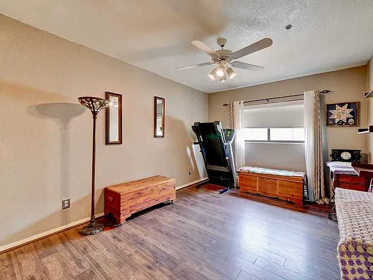 Roomy secondary bedroom