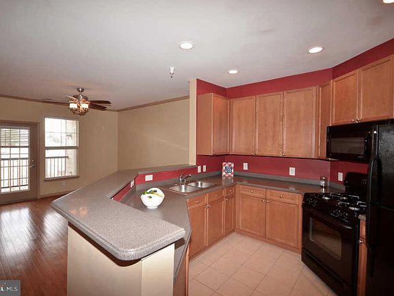 2nd image of 815 Branch Dr APT 401