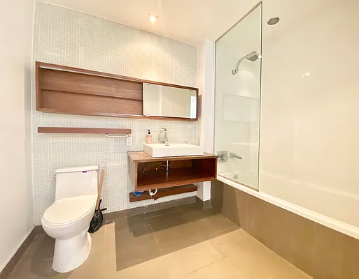 Rented by Zjama Realty Corp | media 6