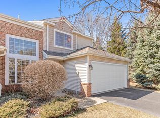 348 Wilderness Dr, Chaska, MN 55318