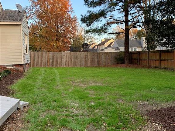5th image of 7389 River Pine Dr