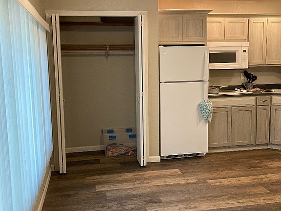 5th image of 1800-1820 E Capitol Ave #1818-315
