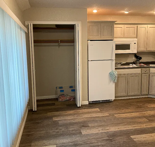 Capitol Apartments — Photo 5