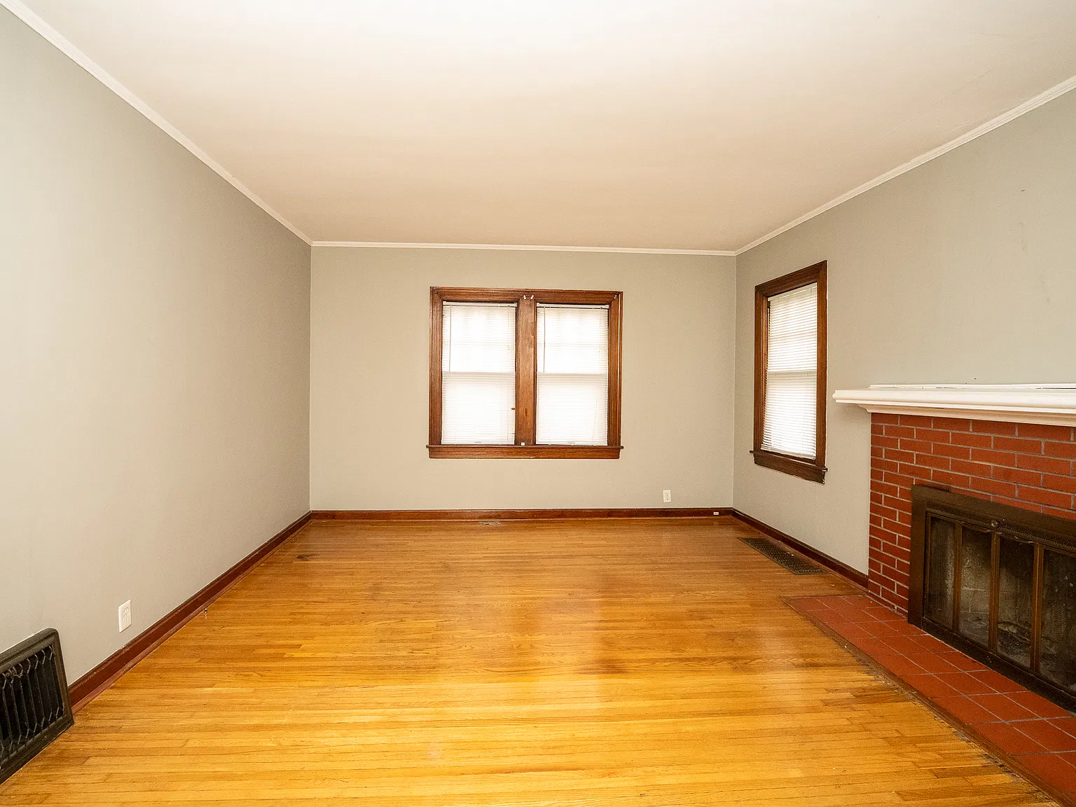 4 bed, 1393 sqft, $1,700 — Photo 3