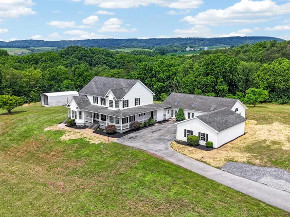 2709 Mahantongo Creek Rd, Dalmatia, PA 17017