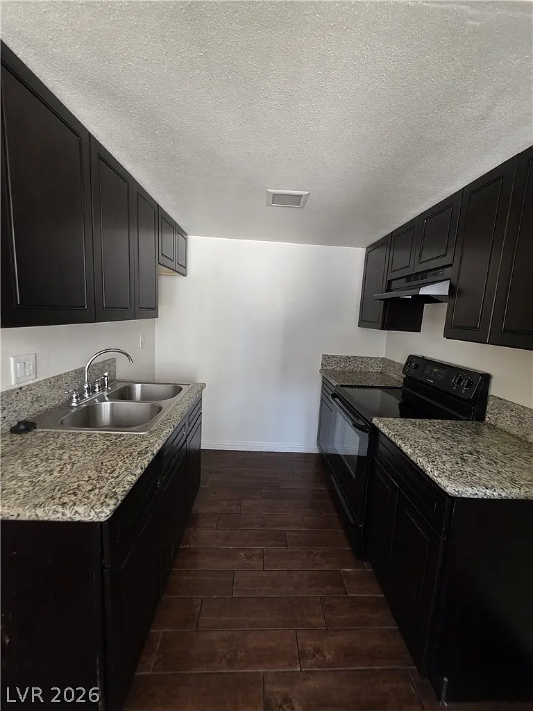 1 bed, 1.0 bath, 6016 sqft, $1,100 — Photo 3