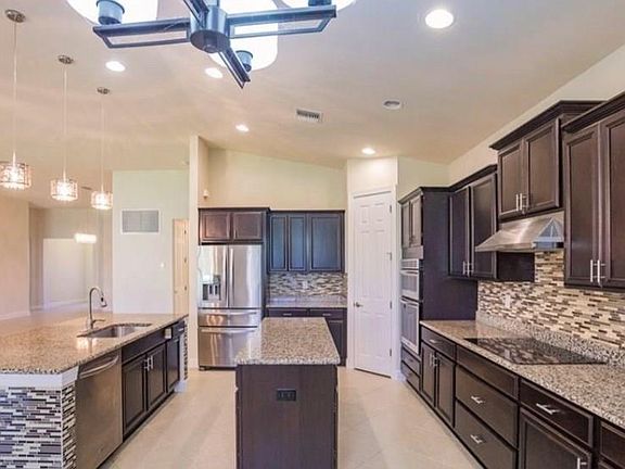 2nd image of 13512 Villa Di Preserve Ln