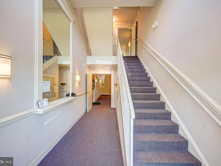 8905 Stone Creek Pl #102 — Photo 28