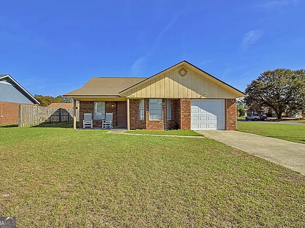 1458 Victory Cir, Hinesville, GA 31313