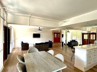 921 10th St., Santa Monica, CA 90403