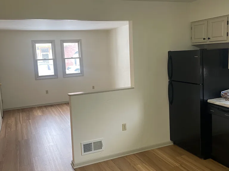 788 Hazelwood Ave #2 — Photo 3