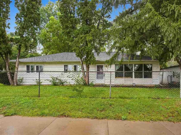 1400 Deforest Ave, Iowa City, IA 52240