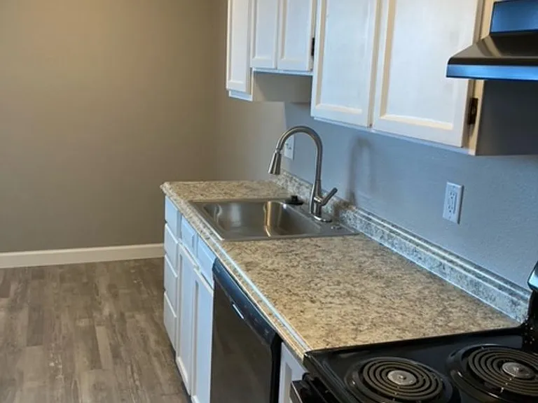 Peak 72 Apartments — Photo 44