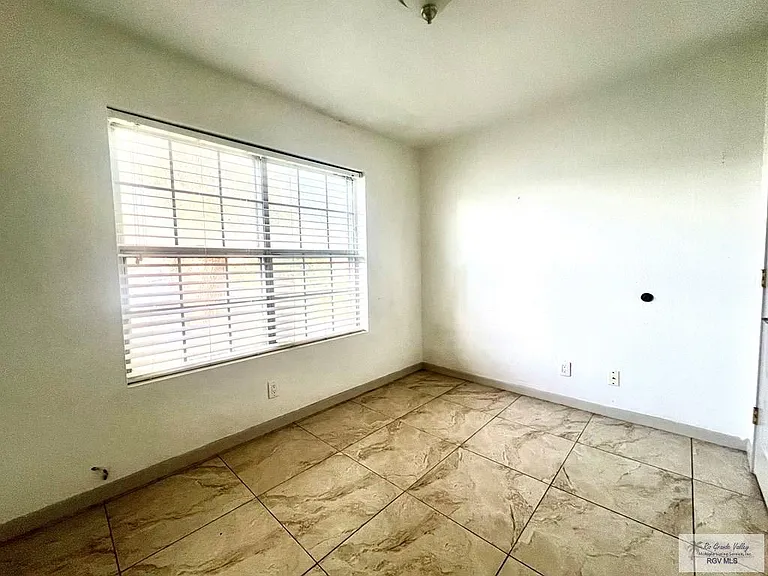 1124 Sierra Grande Dr — Photo 16