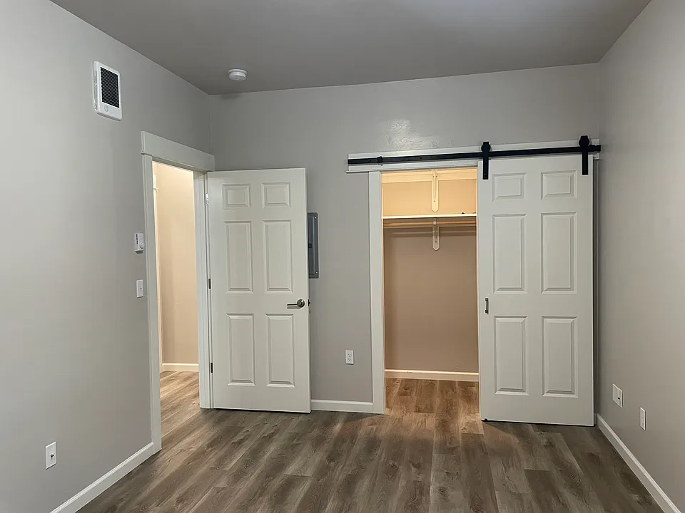 BR showing other closet