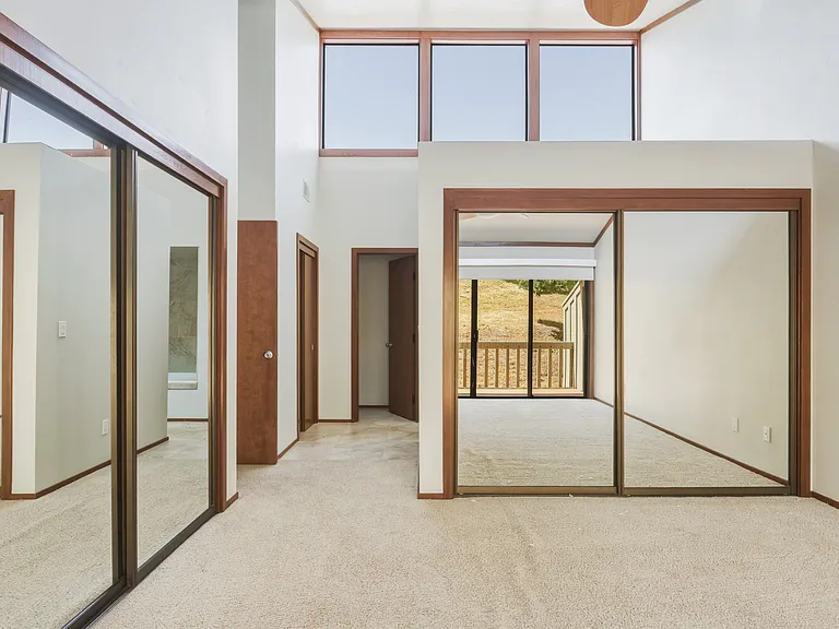 28000 Oakshire Dr — Photo 24