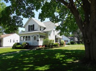 1402 5th Ave, Sterling, IL 61081