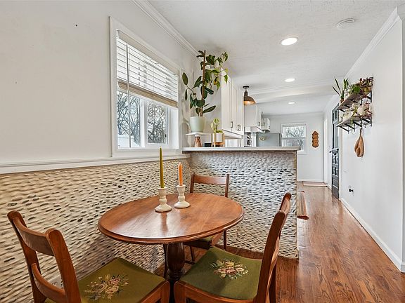 5th image of 4950 NW 47th Ave